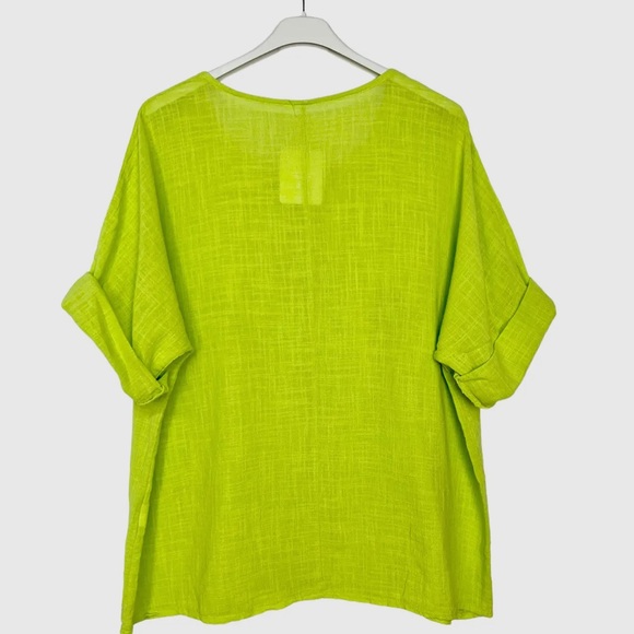 Chic Cotton Linen Tunic Top with Flower Pattern - Picture 2 of 2